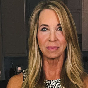 Meet your Posher, Hollee